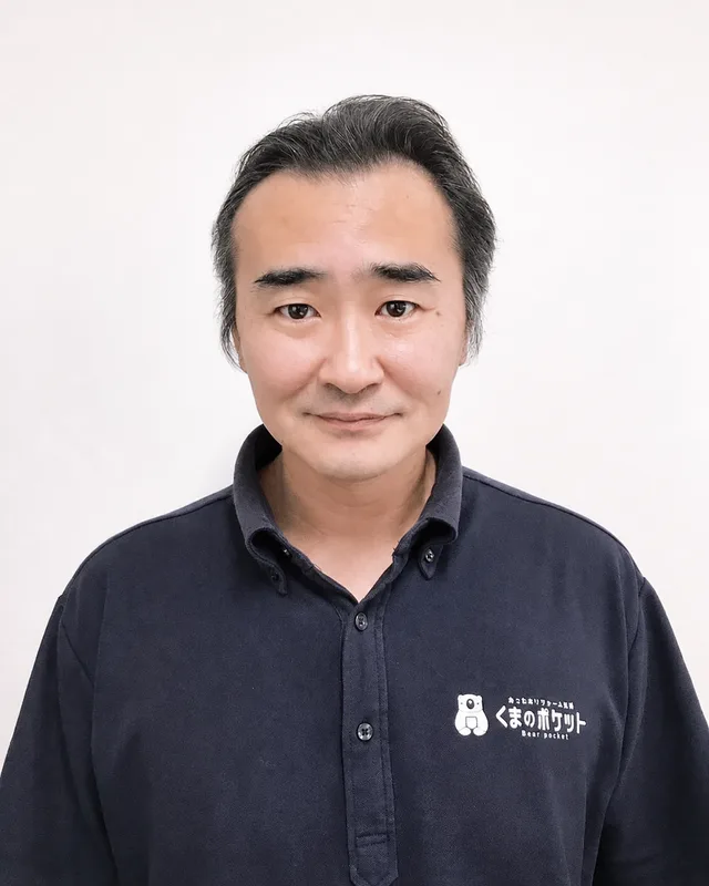 現地で設置状況を確認する施工責任者